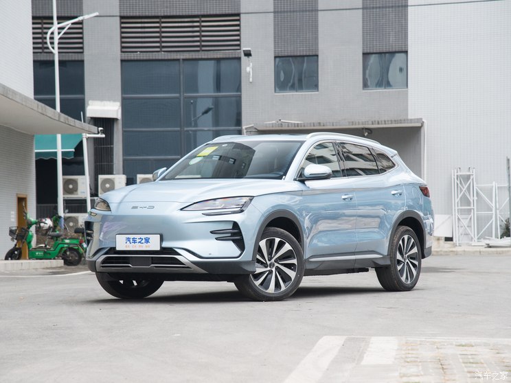 比亚迪 宋PLUS新能源 2024款 荣耀版 EV 520km 豪华型